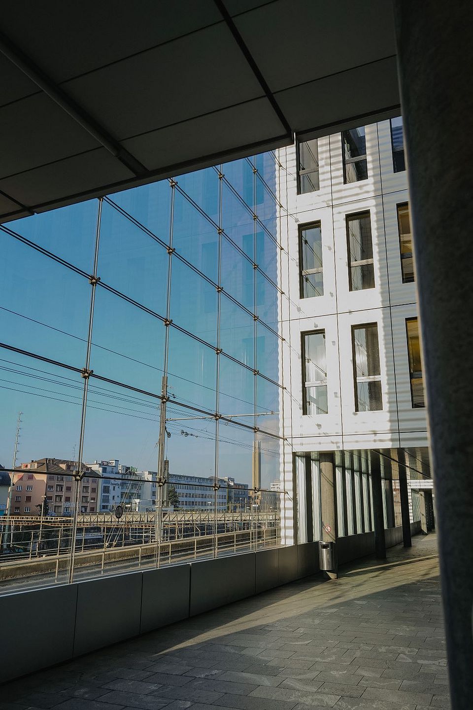 Bildausschnitt Gebäude aus Glas